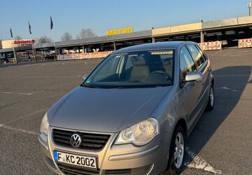 VW Polo 156.000 km 2.700 &euro; Frankfurt am Main 65929