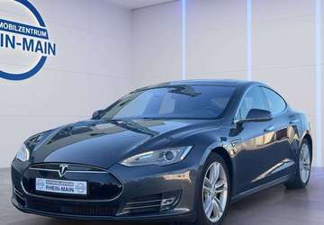 Tesla Model S 330.000 km 13.850 &euro; Nauheim 64569