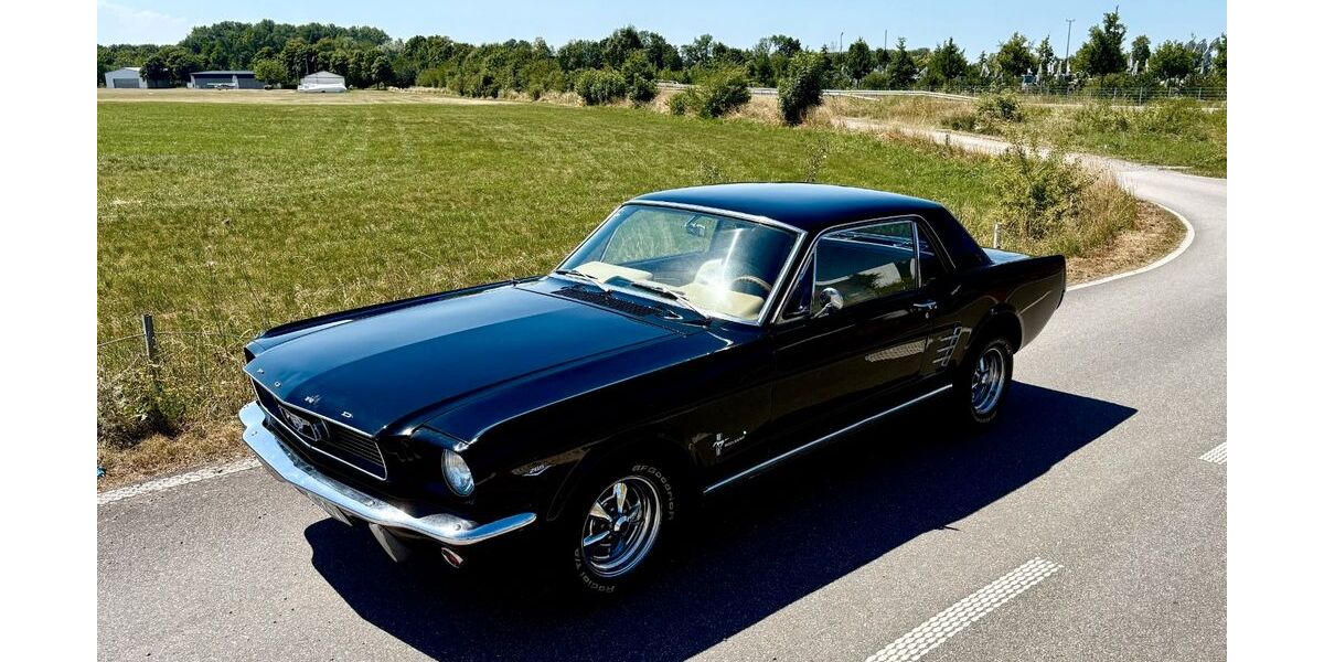 Ford Mustang 130.250 km 37.800 &euro; Heppenheim 64646