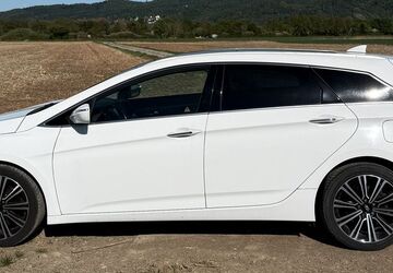 Hyundai i40 124.000 km 10.200 &euro; Zwingenberg 64673