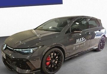 VW Golf 9.000 km 48.989 &euro; Offenbach am Main 63071