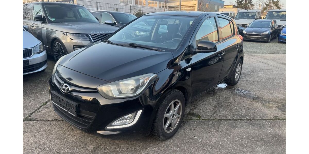 Hyundai i20 203.523 km 2.990 &euro; Frankfurt am Main 60388