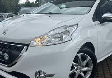 Peugeot 208 130.000 km 3.999 &euro; Bickenbach 64404