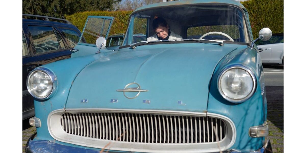 Opel Rekord 71.573 km 15.000 &euro; Rüsselsheim 65428