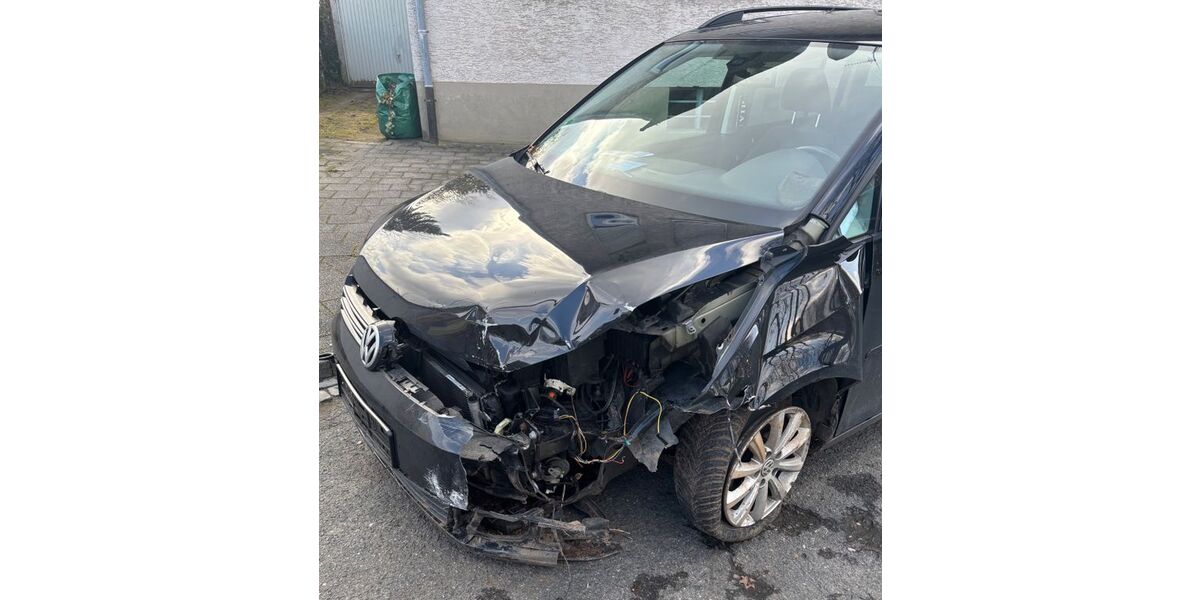 VW Touran 205.000 km 3.500 &euro; Egelsbach 63329