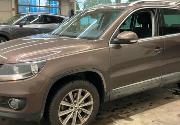 VW Tiguan 165.500 km 11.990 &euro; Frankfurt am Main 65933