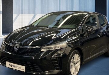 Renault Clio 30.372 km 14.570 &euro; Frankfurt / Main 60314