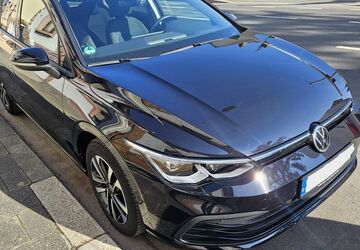 VW Golf 28.000 km 19.900 &euro; Offenbach 63075