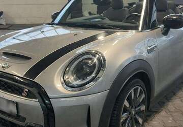 Mini John Cooper Works Cabrio 26.233 km 25.000 &euro; Frankfurt am Main 60326