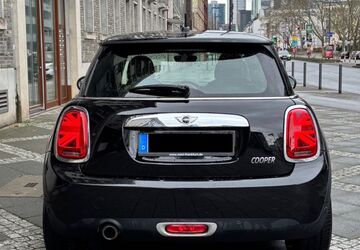 Mini Cooper 86.882 km 9.950 &euro; Frankfurt 60314