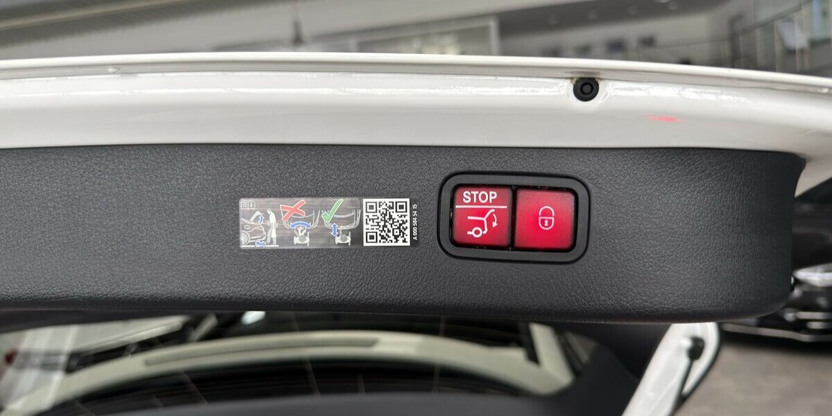 Mercedes-Benz C 300 T e AMG PREMIUM+ -FAHRASSISTENZ+ -AHK-PANO 24.998 km 49.889 &euro; Groß-Umstadt 64823