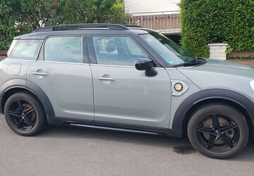 Mini Countryman SE (Cooper) 65.000 km 20.900 &euro; Frankfurt am Main 60316