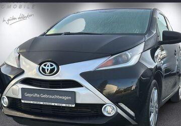 Toyota Aygo (X) 32.500 km 9.490 &euro; Bickenbach 64404