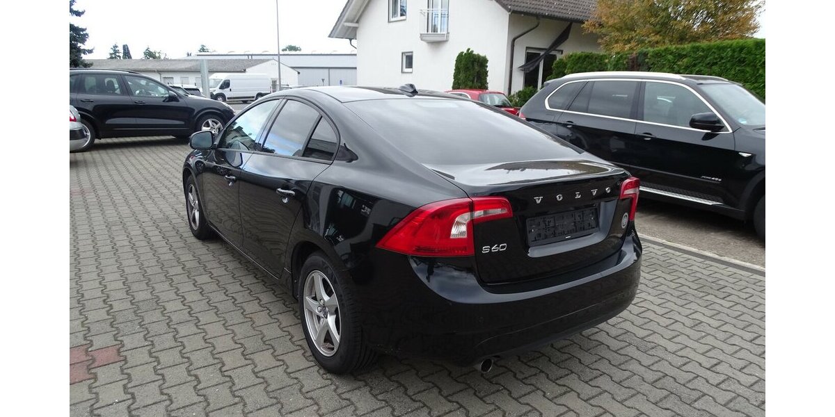 Volvo S60 Kinetic Klima, Navigation 196.500 km 8.290 &euro; Rodgau 63110
