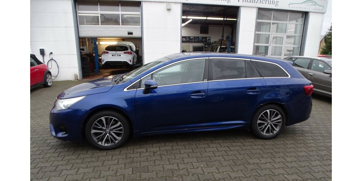 Toyota Avensis 2,0 D Klima, Navi 200.000 km 6.690 &euro; Rodgau 63110