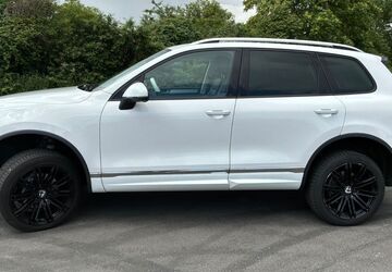 VW Touareg 289.000 km 13.100 &euro; Rüsselsheim 65428