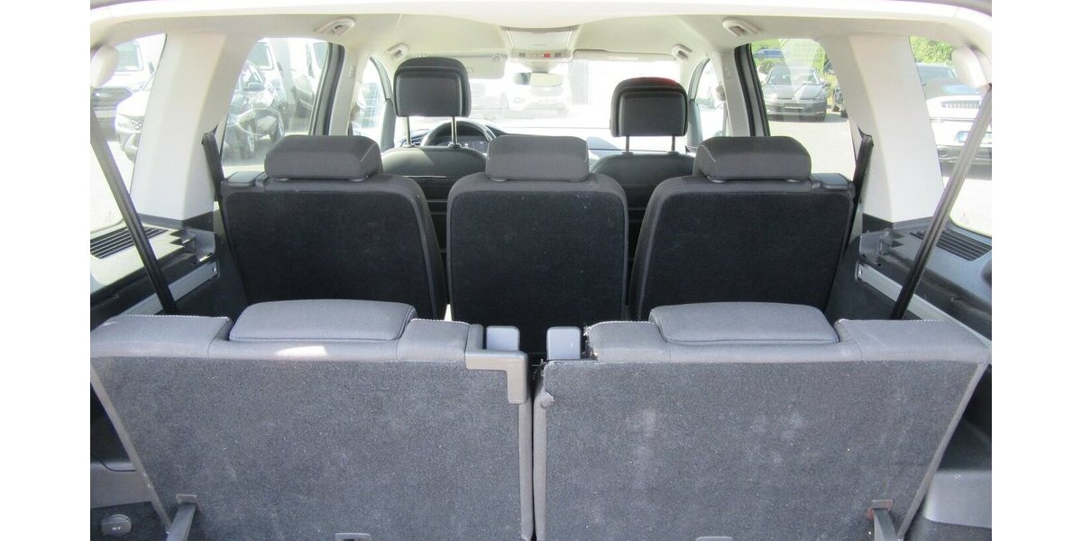 VW Touran Active Start-Stopp 2.0 TDI Autom. 93.000 km 26.990 &euro; Gernsheim 64579