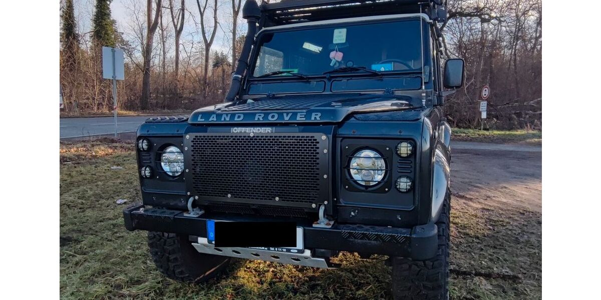 Land Rover Defender 154.000 km 30.700 &euro; Dreieich 63303