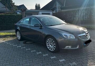 Opel Insignia 125.000 km 9.299 &euro; Rüsselsheim 65428
