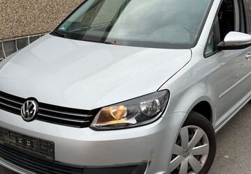 VW Touran 219.000 km 4.299 &euro; Frankfurt am Main 65933