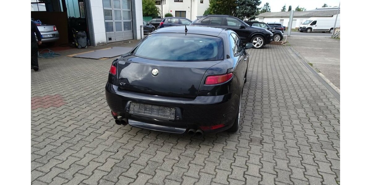 Alfa Romeo GT 2.0 16V JTS Progression Sportiva TÜV neu 114.800 km 3.490 &euro; Rodgau 63110