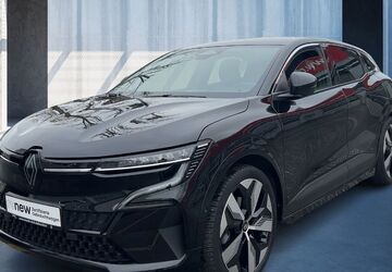 Renault Megane E-TECH 31.600 km 26.970 &euro; Frankfurt / Main 60314