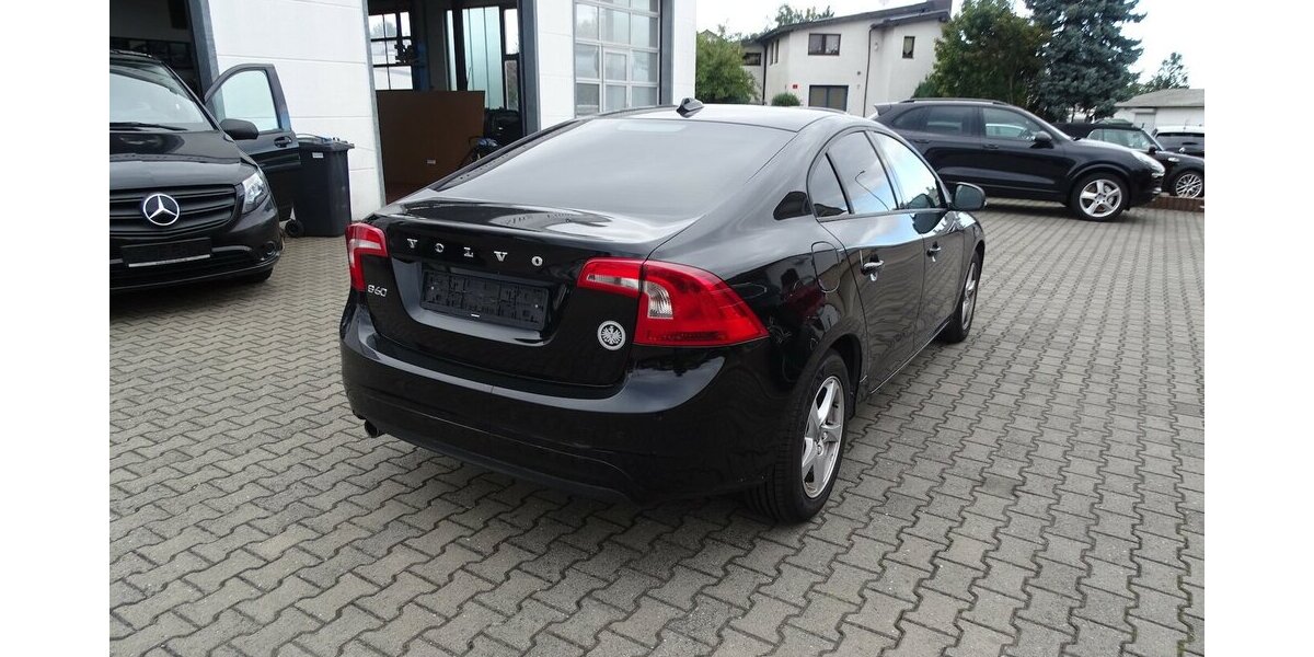 Volvo S60 Kinetic Klima, Navigation 196.500 km 8.290 &euro; Rodgau 63110