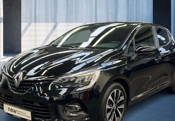 Renault Clio 32.063 km 12.870 &euro; Frankfurt / Main 60314