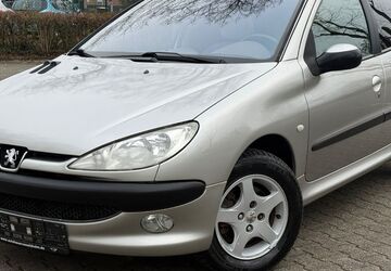 Peugeot 206 150.000 km 3.490 &euro; Rüsselsheim 65428