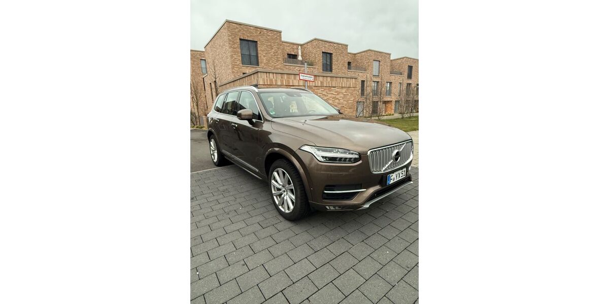 Volvo XC90 190.000 km 22.900 &euro; Frankfurt 60438