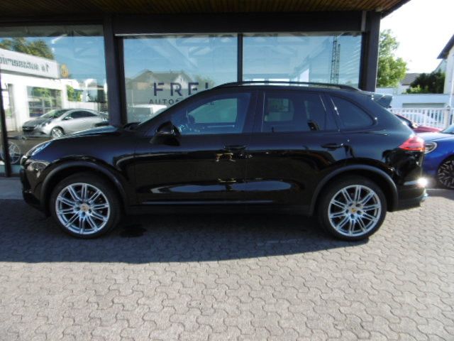 Porsche Cayenne 296.000 km 21.400 &euro; Gustavsburg 65462