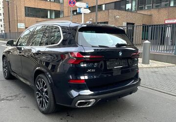 BMW X5 32.840 km 88.600 &euro; Frankfurt /Main 60327
