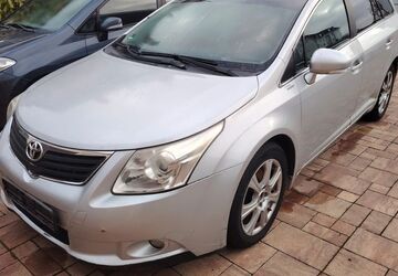 Toyota Avensis 228.000 km 3.100 &euro; Flörsheim 65439