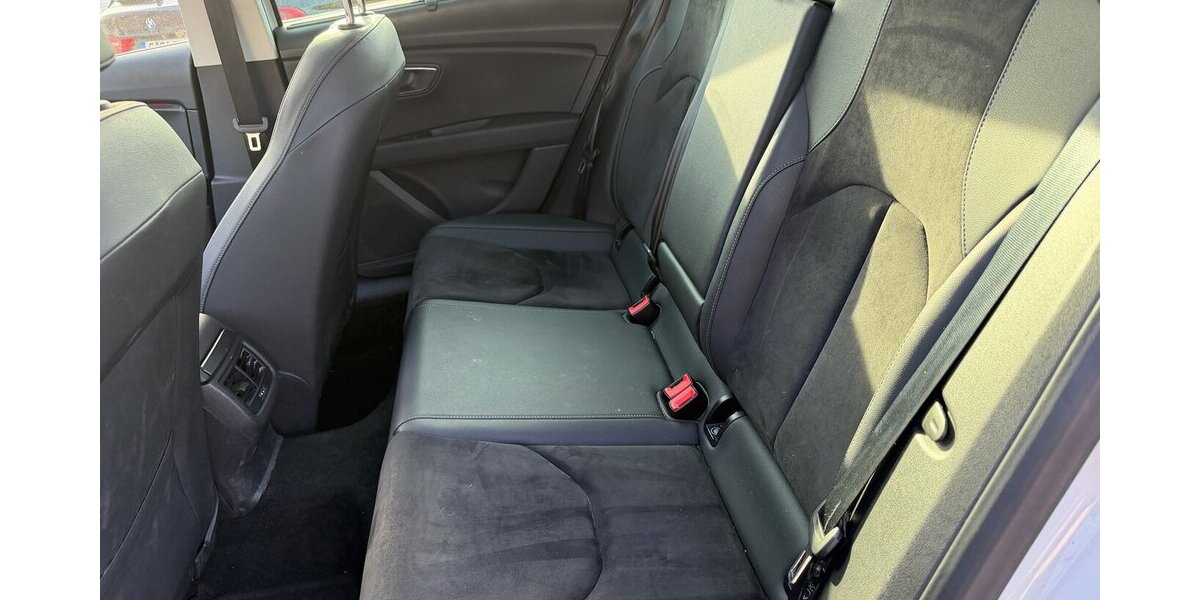 Seat Leon ST 1.4 Xcellence DSG/Panorama/LED 84.899 km 15.499 &euro; Frankfurt 60386