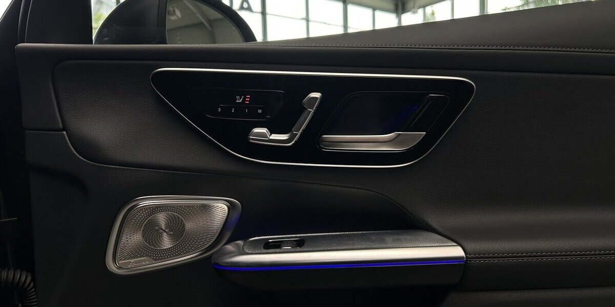 Mercedes-Benz GLC 300 d 4M AMG PREMIUM+ MAGNO- AIRMATIC- PANO! 14.270 km 63.549 &euro; Groß-Umstadt 64823