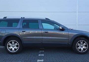 Volvo XC70 249.992 km 9.499 &euro; Frankfurt 60316
